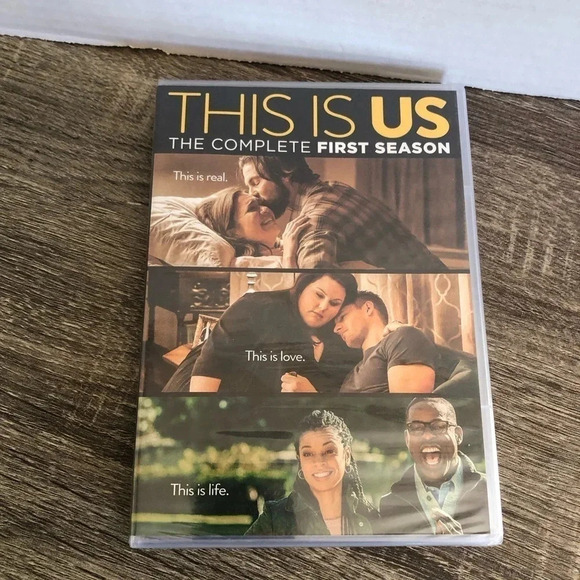 ‘This Is Us’  Season One - Picture 1 of 4
